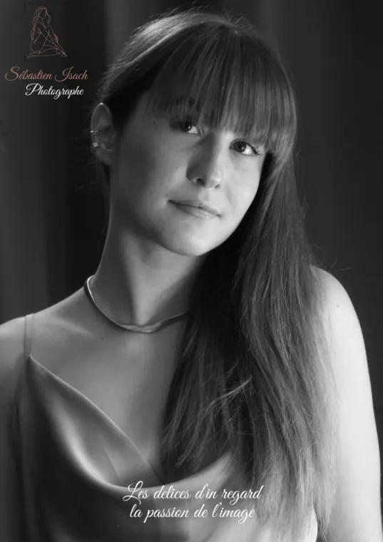 Comment la lumière transforme un visage L’alchimie secrète du regard boudoir sur la métropole Lilloise, Lille, Les Délices d’un Regard